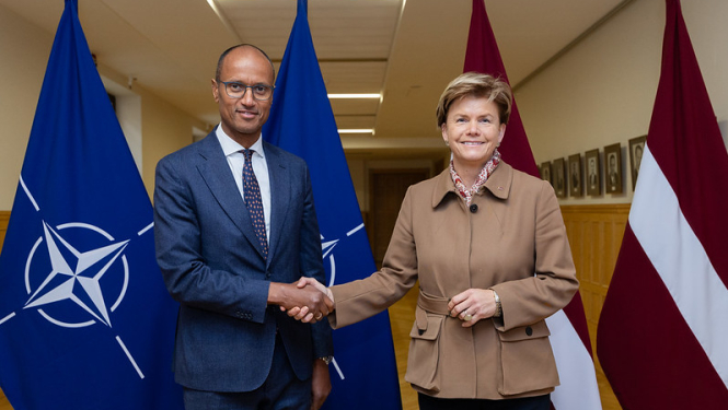 Ārlietu ministre Baiba Braže tiekas ar NATO ģenerālsekretāra vietnieku kiberdrošības un digitālās transformācijas jautājumos Žanu Šarlu Ellermanu-Kingombu 