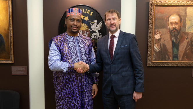 Aliou Barry un Andžejs Viļumsons