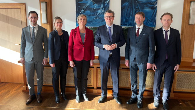 Konsultāciju dalībnieku kopbilde