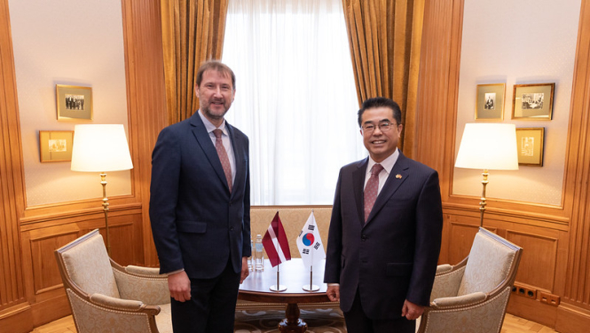 Andžejs Viļumsons un Jonghan KIM