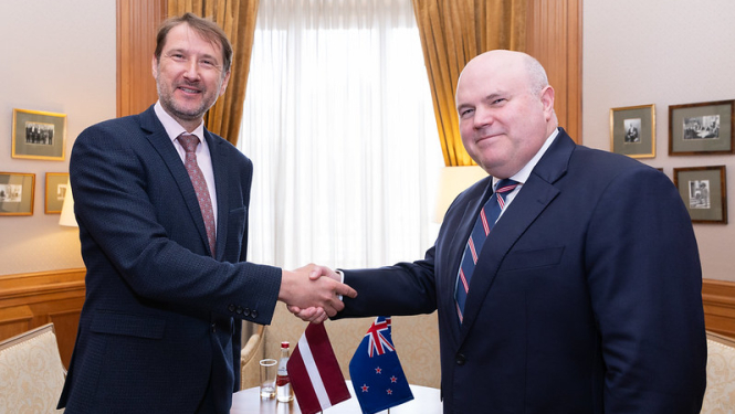 Andžejs Viļumsons un Paul Jared Ballantyne