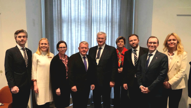 B. Braže Minhenes drošības konferencē