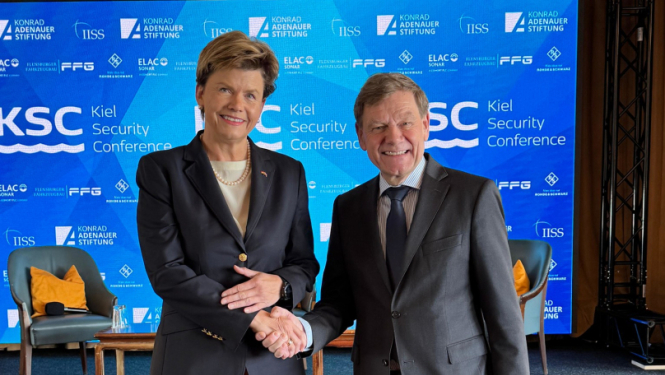 Baiba Braže and Dr Johann Wadephul