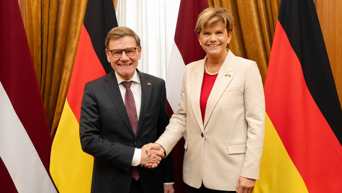 Ārlietu ministre Baiba Braže un Vācijas Federatīvās Republikas ārlietu ministrs Dr. Johans Vādefūls