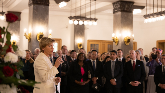  Baiba Braže addresses the guests at the formal reception dedicated to the de iure day