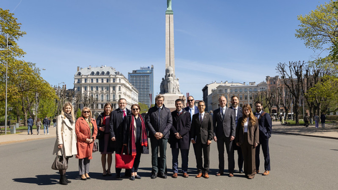 Konsultāciju dalībnieku kopbilde