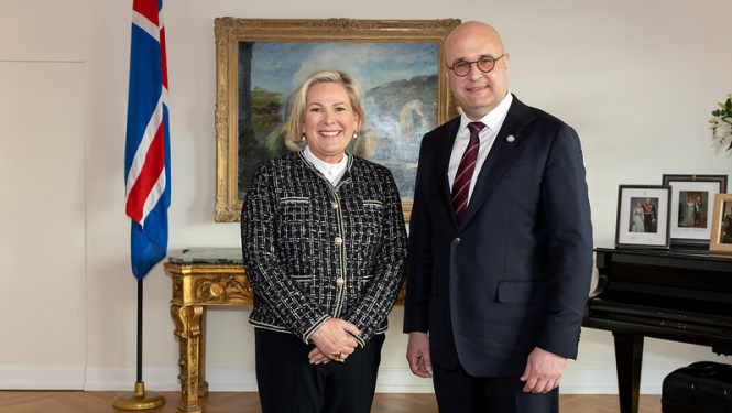Latvijas vēstnieks Dāvis Daudzvārdis un Islandes prezidente Halla Tomasdotira