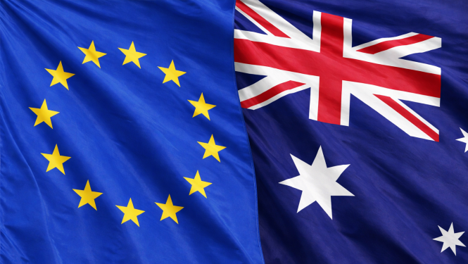 Eiropas Savienības un Austrālijas karogi