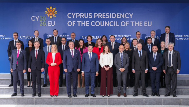 Sanāksmes dalībnieku kopbilde