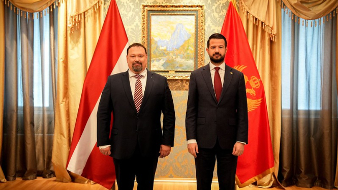 Jurijs Pogrebņaks un Jakov Milatović