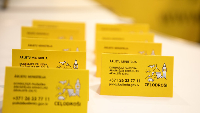 Kartītes ar konsulārās palīdzības tālruni