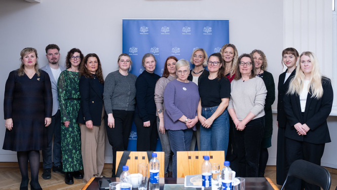 Projekta “Let’s Share Knowledge, Let’s Share Experience” (“Dalīsimies zināšanās un pieredzē!”) dalībnieku kopbilde