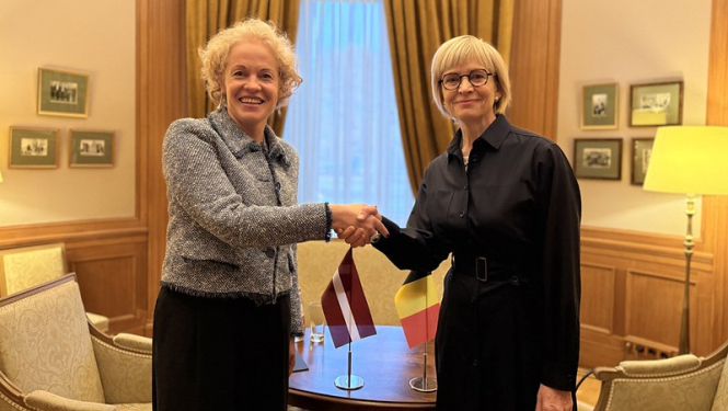 Valsts sekretāra vietniece Eiropas lietās Zane Petre un Beļģijas Karalistes ārkārtējā un pilnvarotā vēstniece Latvijas Republikā Kolete Takē