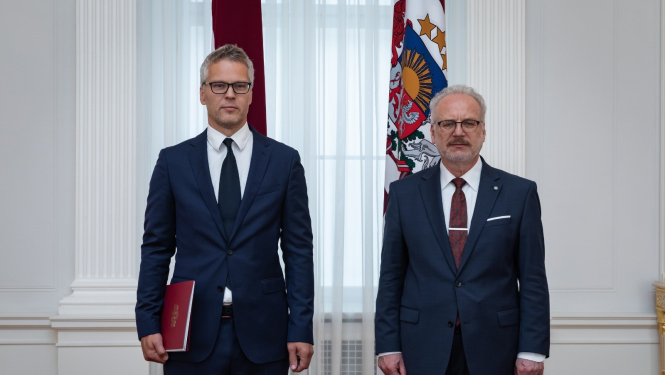 Akreditācijas vēstuli saņem Latvijas vēstnieks Īrijā Juris Štālmeistars