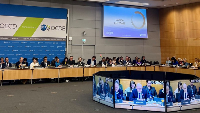 Andris Pelšs piedalās OECD Ministru padomes sanāksmē