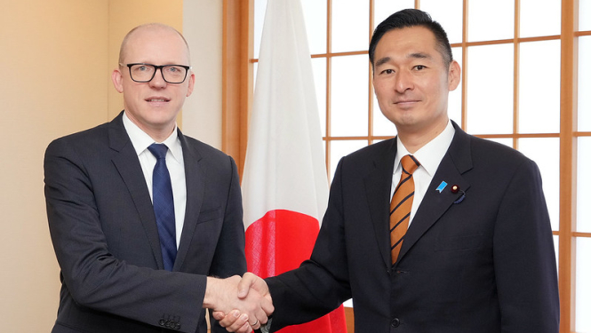 Ārlietu ministrijas valsts sekretārs Andris Pelšs tiekas ar Japānas Ārlietu ministrijas parlamentāro viceministru Joiči Fukadzavu (Yoichi Fukazawa)