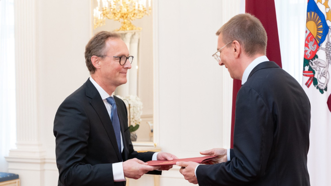 Akreditācijas vēstuli saņem Latvijas vēstnieks Ēģiptē Andris Razāns