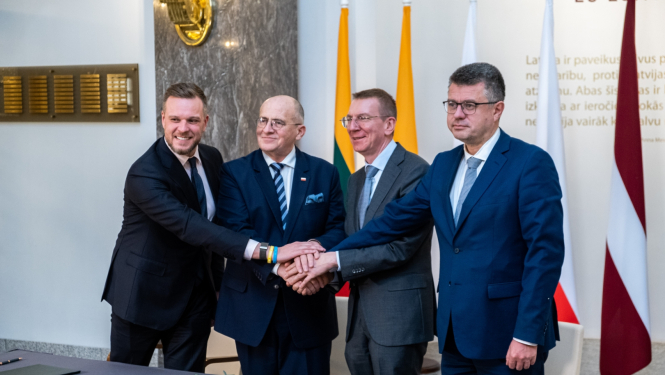 Ārlietu ministrs: Ir svarīgi turpināt sniegt militāru un cita veida atbalstu Ukrainai