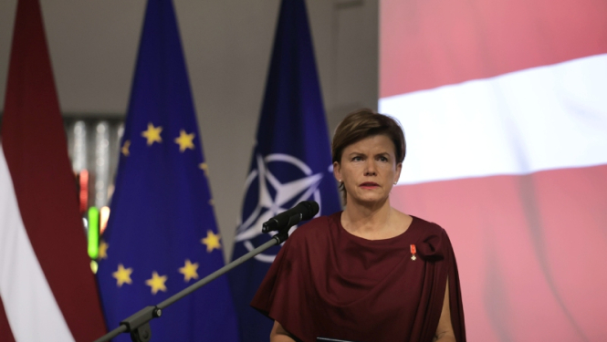 Baiba Braže uzrunā pasākuma dalībniekus