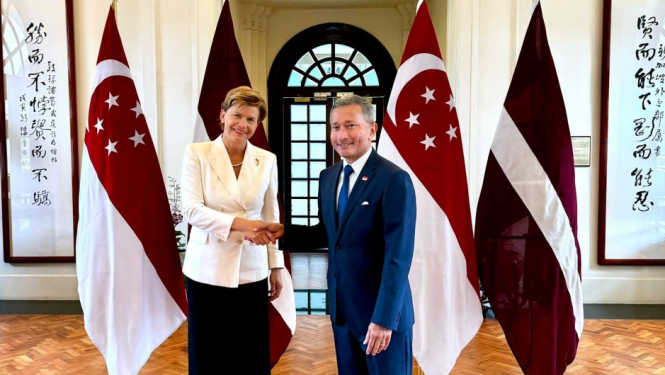 Baiba Braže un Vivian Balakrishnan