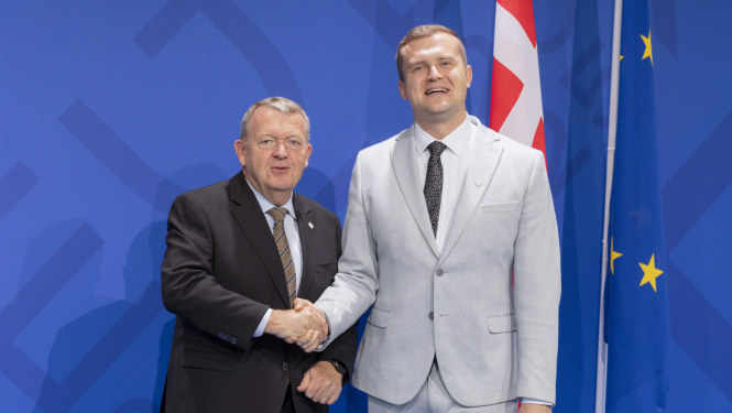 Parlamentārais sekretārs Artjoms Uršuļskis un Dānijas ārlietu ministrs Larss Leke Rasmusens