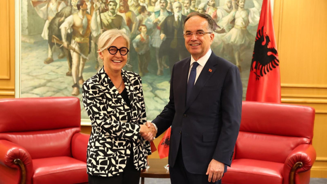 Elita Gavele un Bajram Begaj