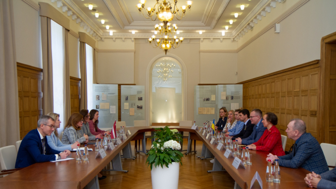 Ārlietu ministrijas parlamentārā sekretāre Zanda Kalniņa-Lukaševica tikās ar Ukrainas Darba devēju federācijas (Federation of Employers of Ukraine – FEU) delegāciju