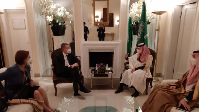 Ministra tiksanas Minhene