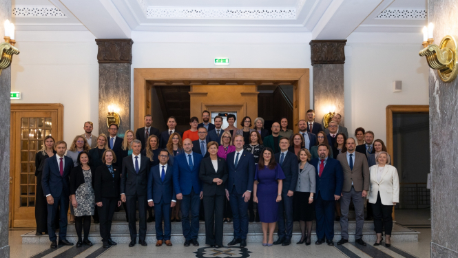 ārlietu ministre B.Braže atklāj  ekonomiskās mācības vēstniecību kolēģiem 02.10.2024.