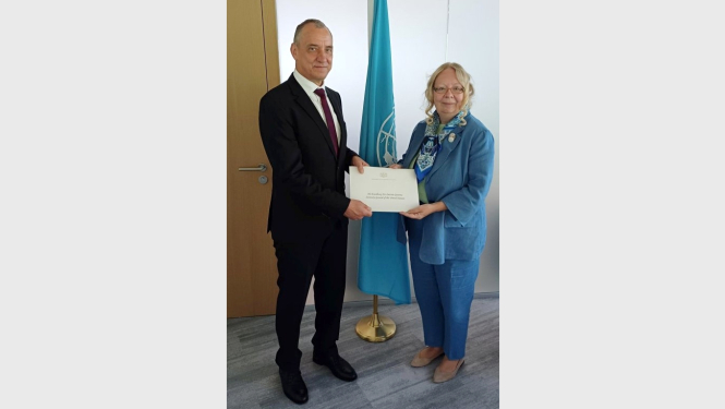 Ivars Pundurs iesniedz akreditācijas vēstuli Tatjanai Valovajai