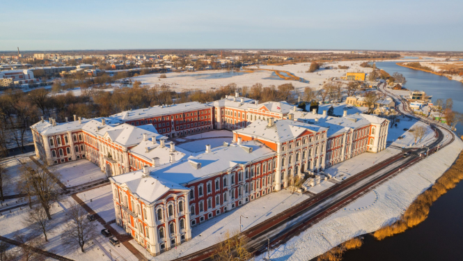Latvijas Biozinātņu un tehnoloģiju universitāte ziemā no drona lidojuma