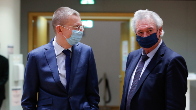 2021. gada 14. decembrī Briselē ārlietu ministrs Edgars Rinkēvičs piedalījās Eiropas Savienības (ES) Vispārējo lietu padomes sēdē, kuras laikā apsprieda jautājumu par ES paplašināšanos, stabilizācijas un asociācijas procesu, šā gada 16.–17. decembra Eiropadomes sanāksmes sagatavošanu, kā arī jautājumus, kas saistīti ar Konferenci par Eiropas nākotni.  Sanāksmē Slovēnijas prezidentūras sniedza informāciju par Eiropas nākotnes konferences norisi. E. Rinkēvičs pauda nostāju, ka tiek sagaidītas savlaicīgas un c