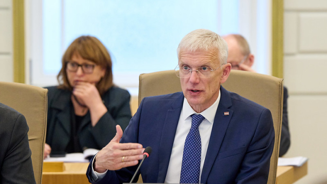 Krišjānis Kariņš Ministru kabineta sēdē iepazīstina ar Ārpolitikas ziņojumu
