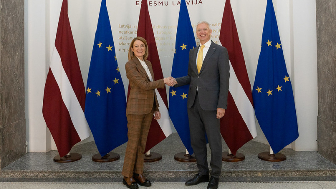 Ārlietu ministrs Krišjānis Kariņš tiekas ar Eiropas Parlamenta priekšsēdētāju Robertu Metsolu