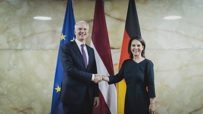 Ārlietu ministrs Krišjānis Kariņš tiekas ar Vācijas ārlietu ministri Annalēnu Bērboku