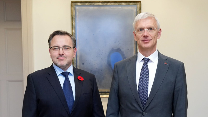 Ārlietu ministrs Krišjānis Kariņš tiekas ar Kanādas vēstnieku Latvijā Braienu Svorku (Brian Szwarc)