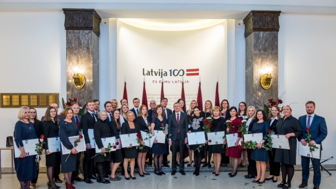 Latvijas starptautiskās atzīšanas 102. gadskārta