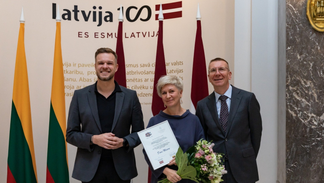 Latvijas un Lietuvas ārlietu ministri Rīgā pasniedz ikgadējo Baltu balvu tulkotājai Dacei Meierei