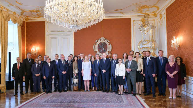 NATO ārlietu ministru neformālās sanāksmes dalībnieku kopbilde