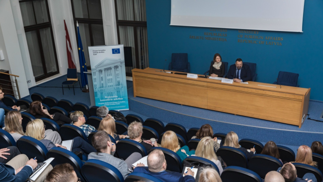 Norisinās Latvijas konsulāro amatpersonu mācības vīzu jautājumos