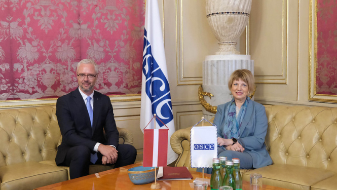 Raimonds Oškalns un Helga Maria Schmid