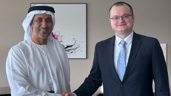 Parlamentārais sekretārs Reinis Brusbārdis tiekas ar Apvienoto Arābu Emirātu ārlietu ministra vietnieku ekonomikas un tirdzniecības jautājumos Saīdu Alhadžeri (Saeed Al Hajeri)