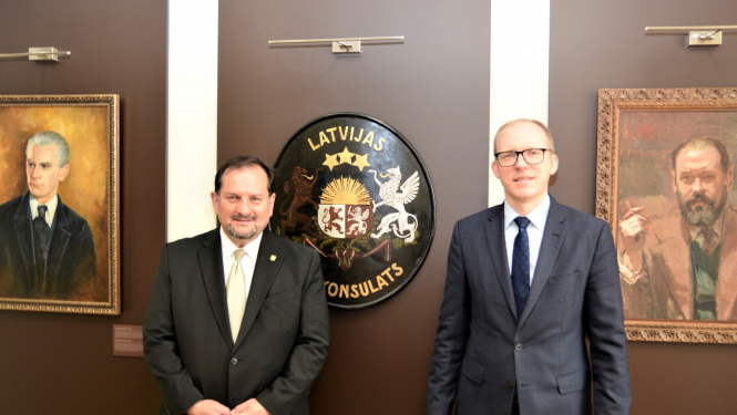 Valsts sekretārs Andris Pelšs pieņem jauno Ekvadoras vēstnieku