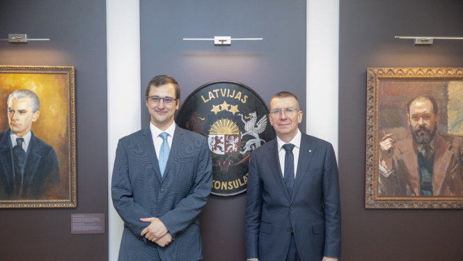 Ministrs un M.Paparinskis