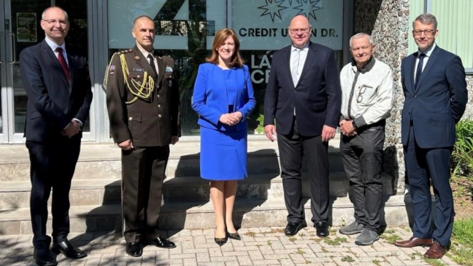 Parlamentārā sekretāre Kanādas latviešu centrā