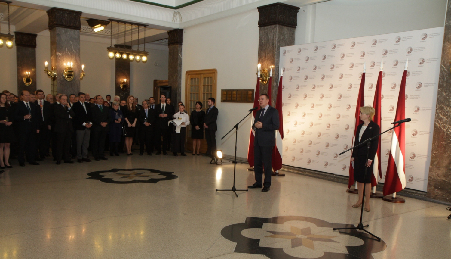 Ārlietu ministrijā atzīmē Latvijas Republikas de iure 94. gadadienu