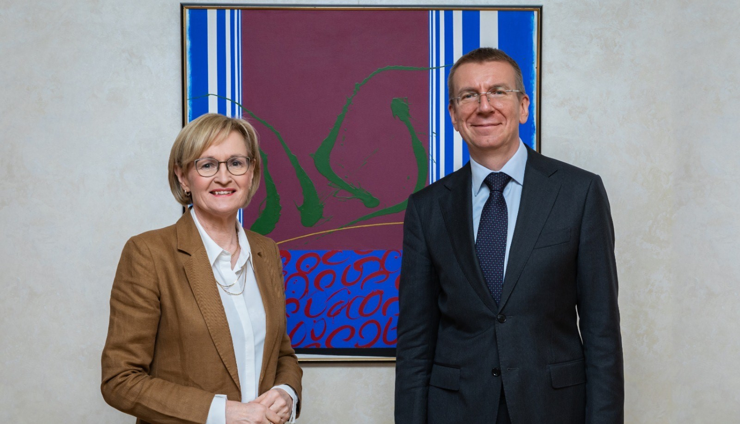 Ministrs tikeas ar M.Makginesu