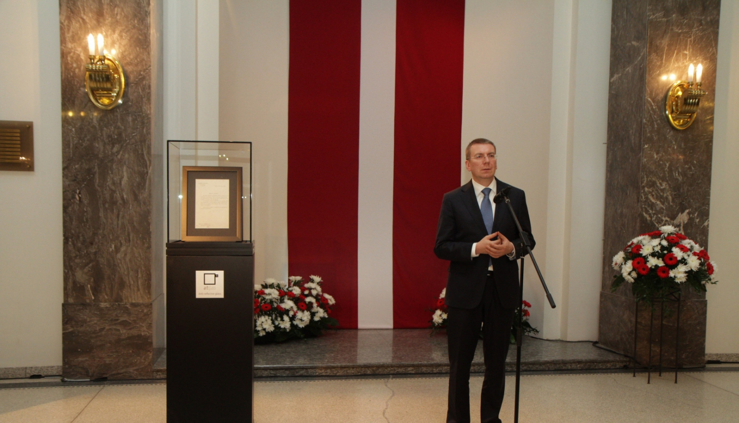 Ārlietu ministrijā atzīmē Latvijas Republikas starptautiskās atzīšanas de iure 95. gadadienu