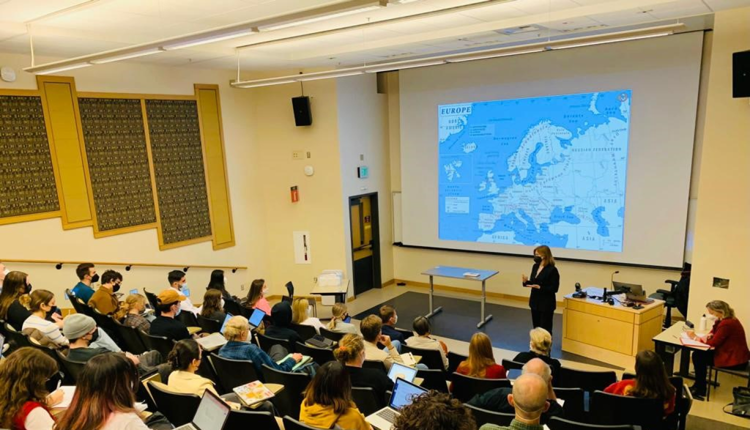 Parlamentārā sekretāre Zanda Kalniņa Lukaševica: demokrātisko valstu pienākums ir sniegt maksimālu atbalstu Ukrainai