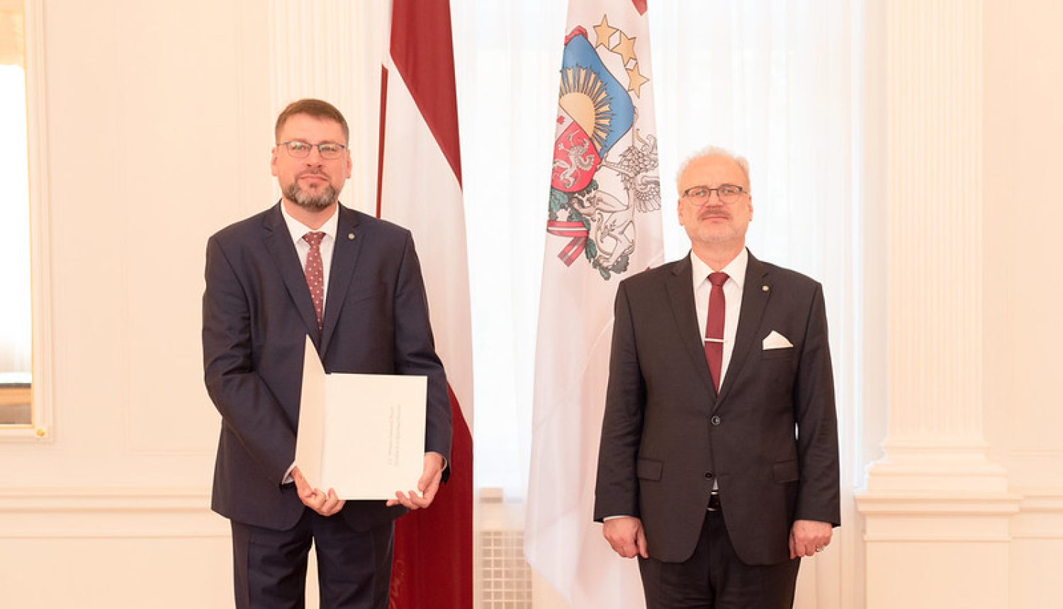 Valsts prezidents pasniedz akreditācijas vēstuli Latvijas vēstniekam Francijā un pārstāvim Starptautiskajā Frankofonijas organizācijā Eduardam Stiprajam